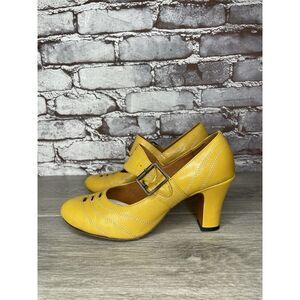 Re-Mix Classic Vintage Yellow Leather Round Toe Mary Jane Heels Women 7M US/38EU